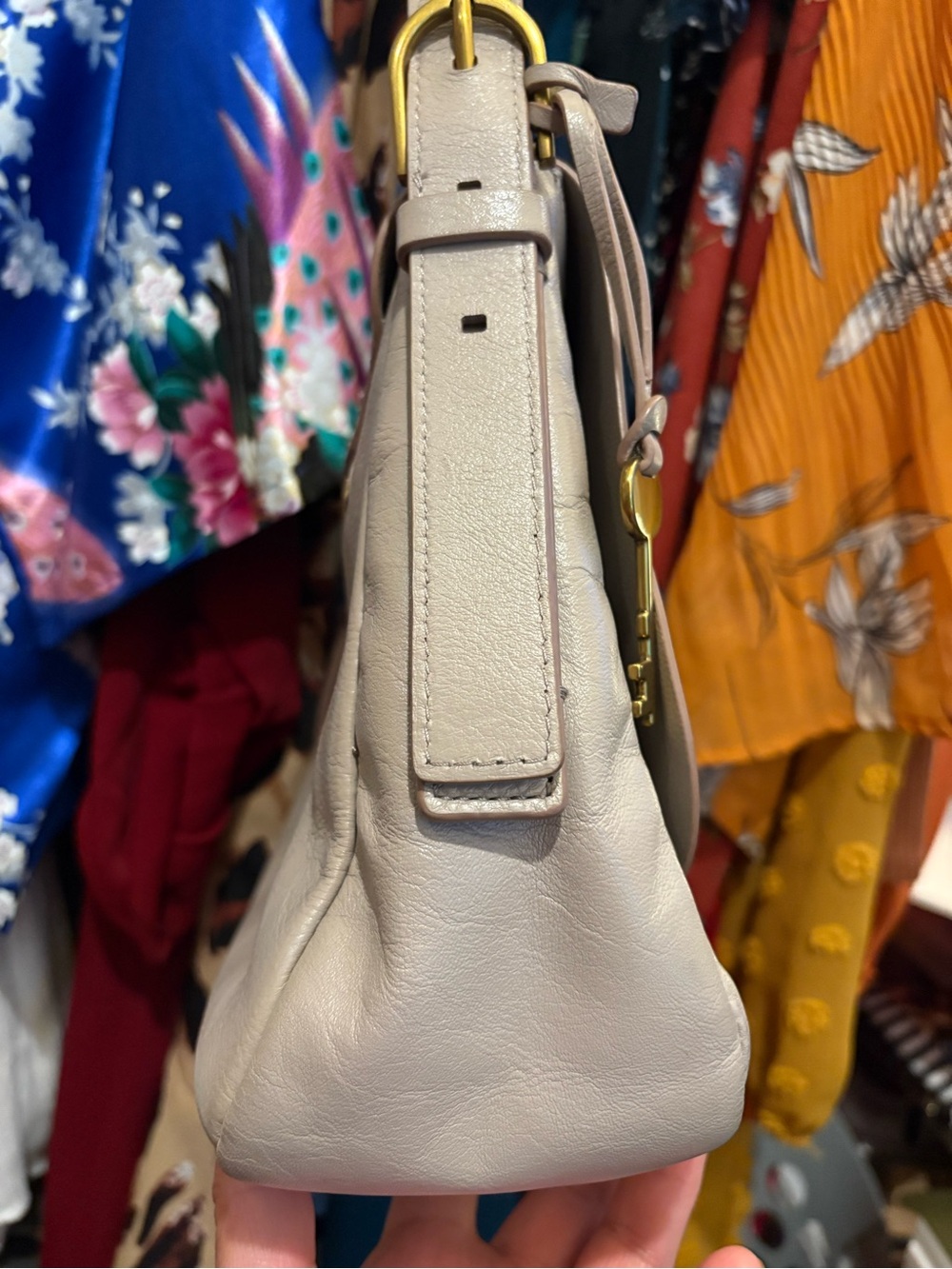 Fossil | Large Harper Flap Crossbody Bag - Picture 4 of 17